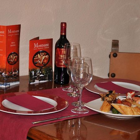 Hostal Montsant Σαλού Εξωτερικό φωτογραφία