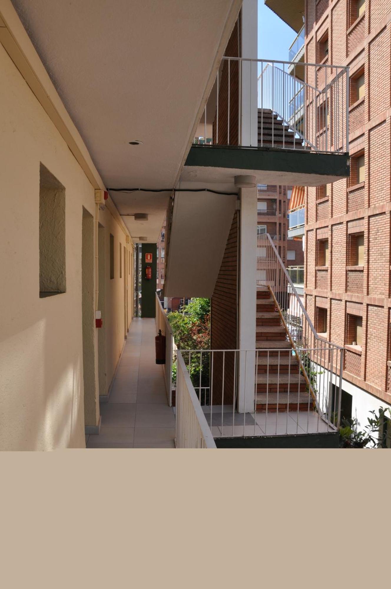 Hostal Montsant Σαλού Εξωτερικό φωτογραφία