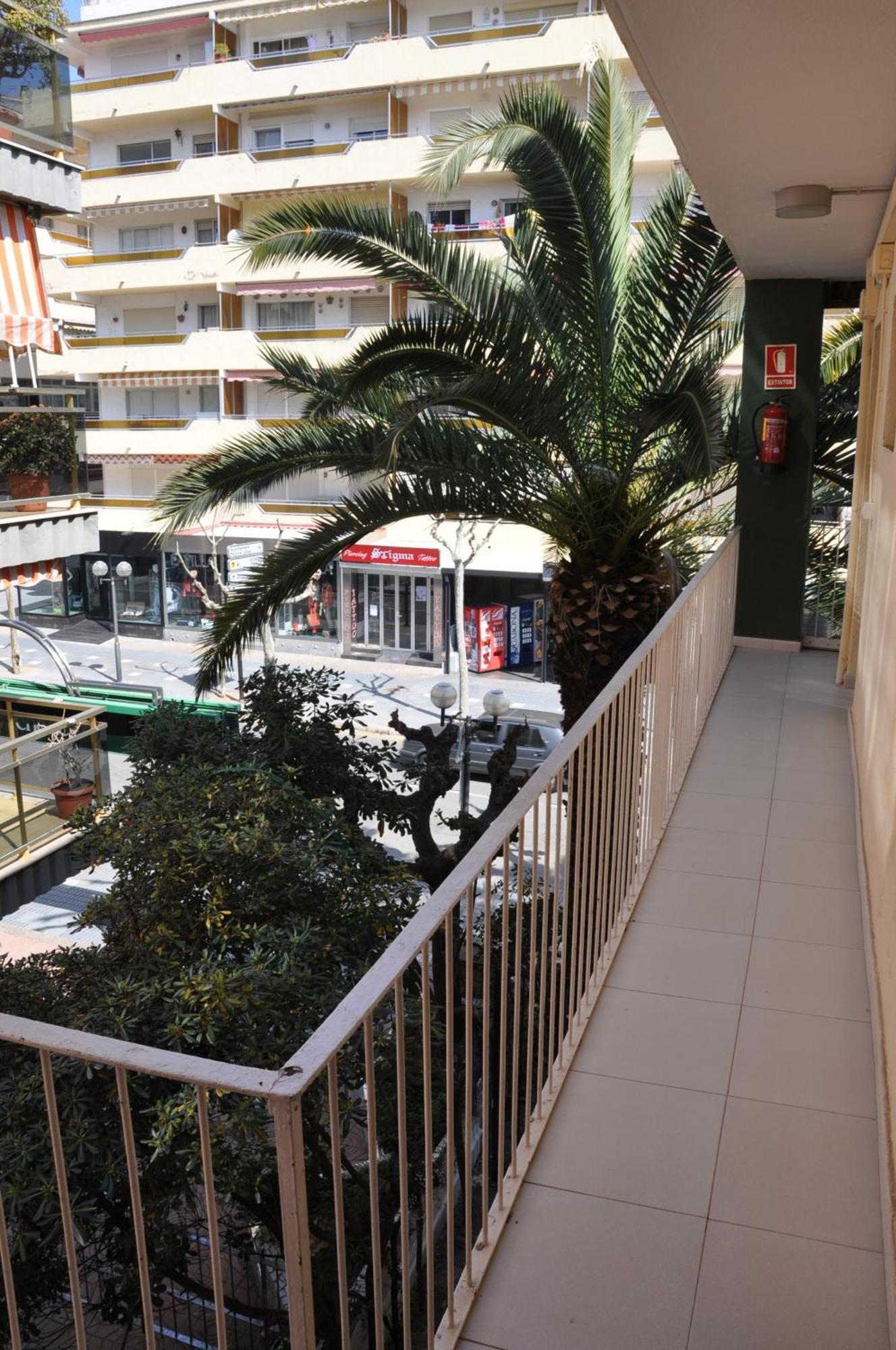 Hostal Montsant Σαλού Εξωτερικό φωτογραφία