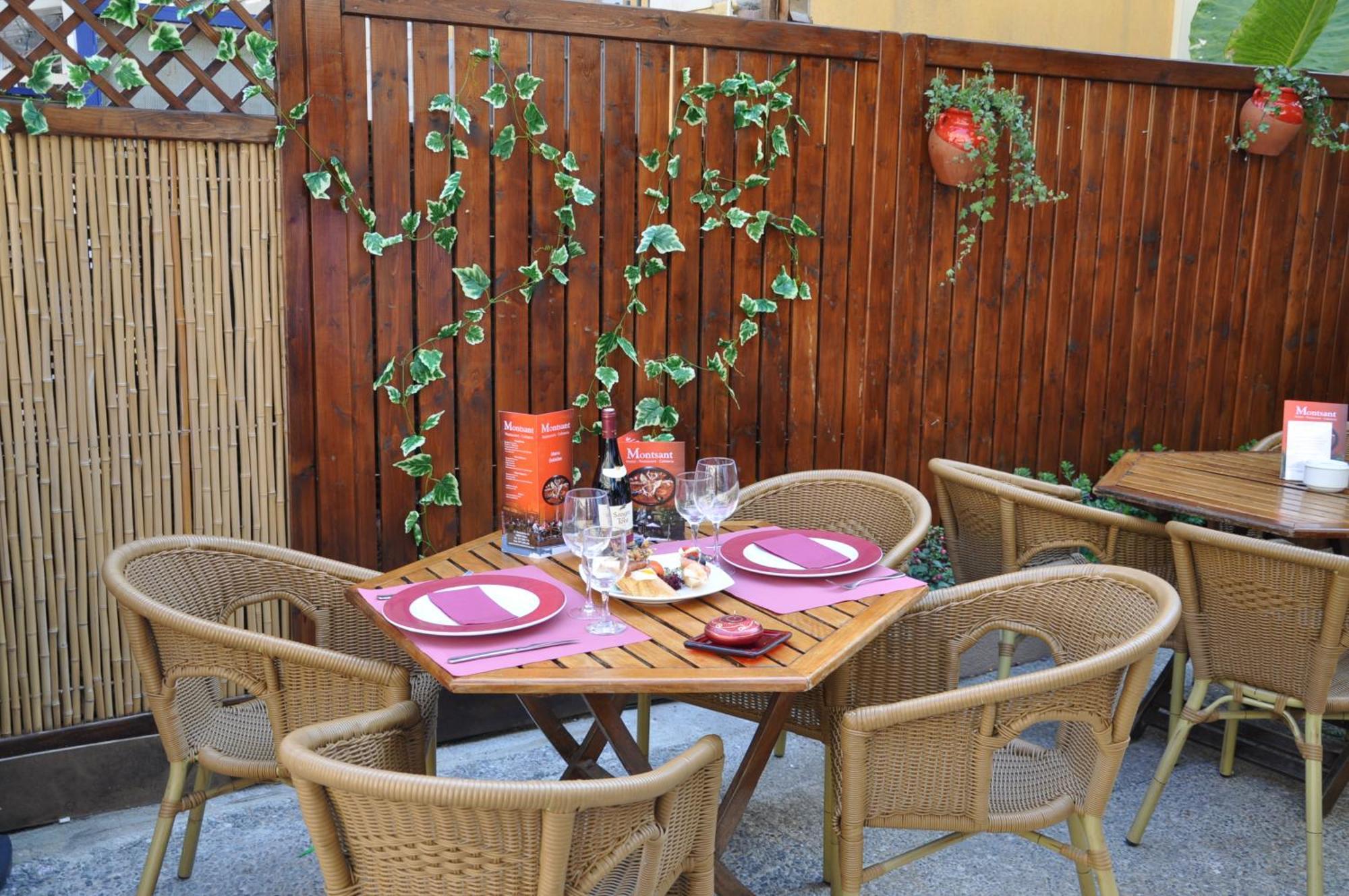 Hostal Montsant Σαλού Εξωτερικό φωτογραφία