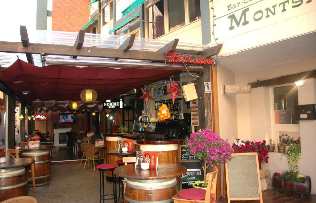 Hostal Montsant Σαλού Εξωτερικό φωτογραφία